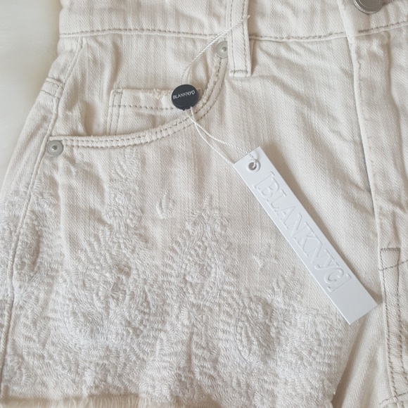 [Blank NYC]  Embroidered Shorts - Picture 2 of 6